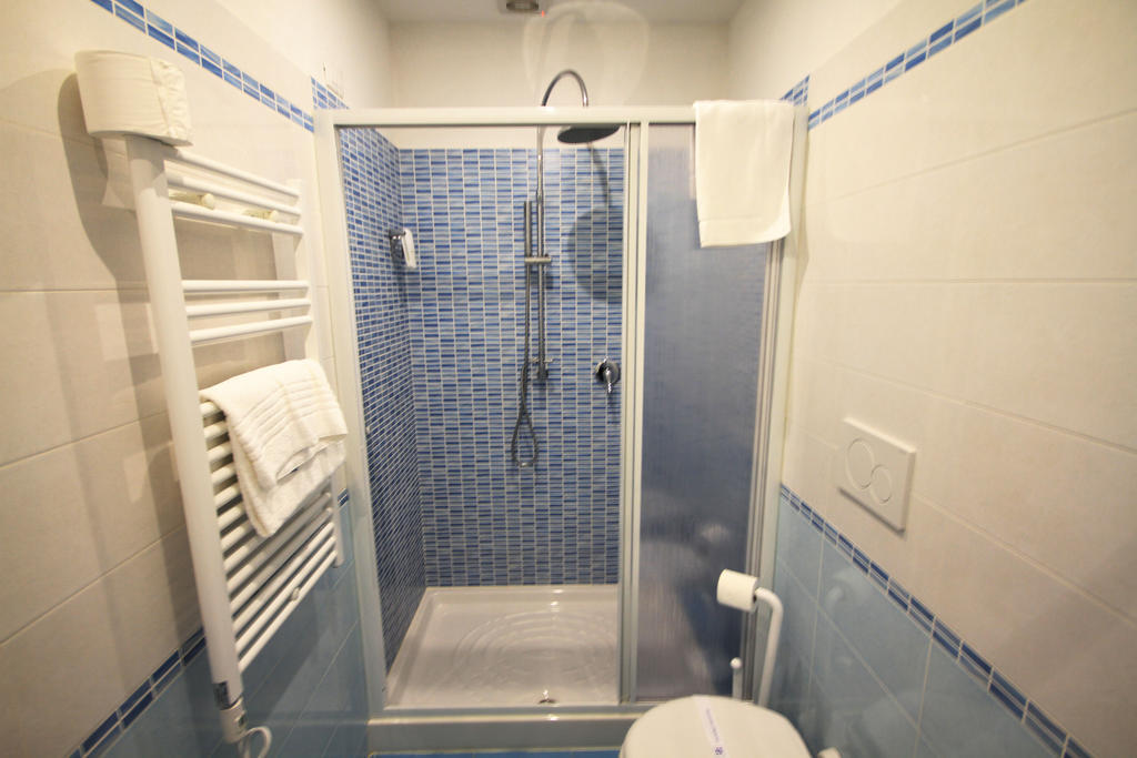 Standard Einzelzimmer mit Dusche