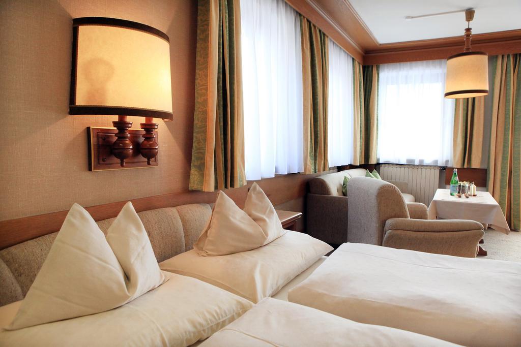 Doppelzimmer mit Zustellbett