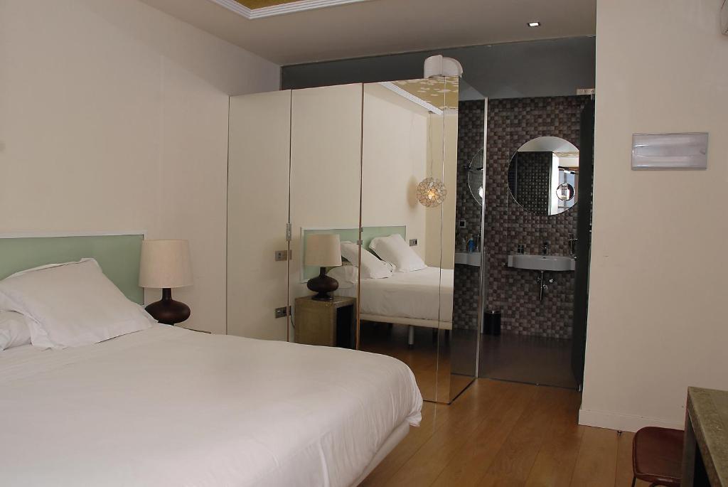 Deluxe Double or Twin Room with Spa Bath,631012842:JPEG