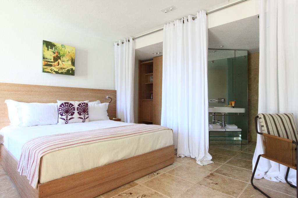 Dreibettzimmer mit Gemeinschaftsbad