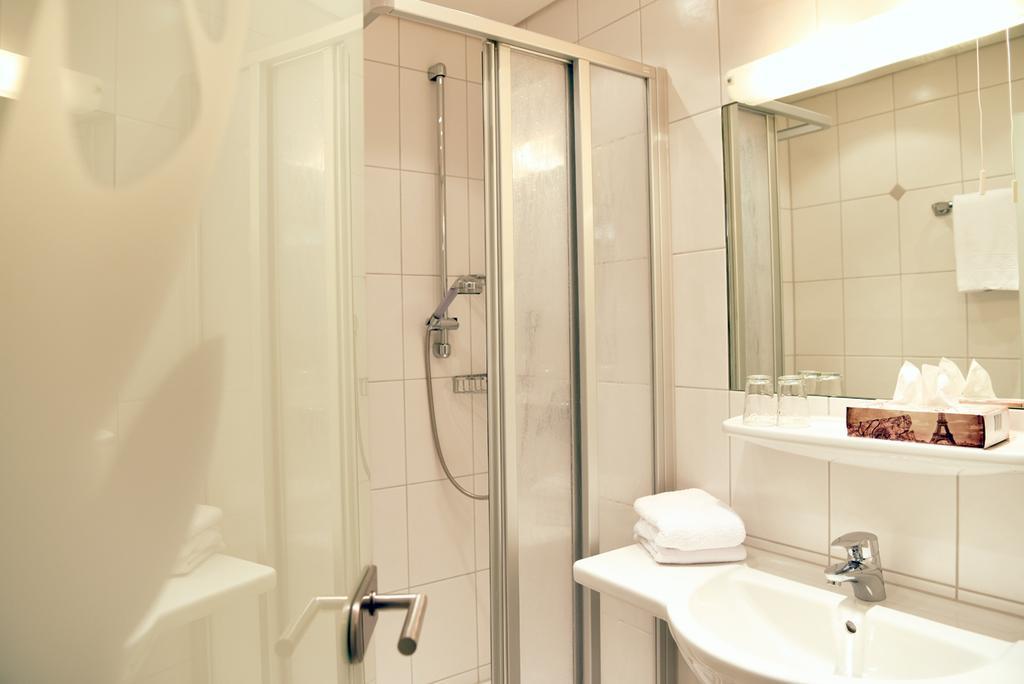 Deluxe Single Room,342895495:JPEG