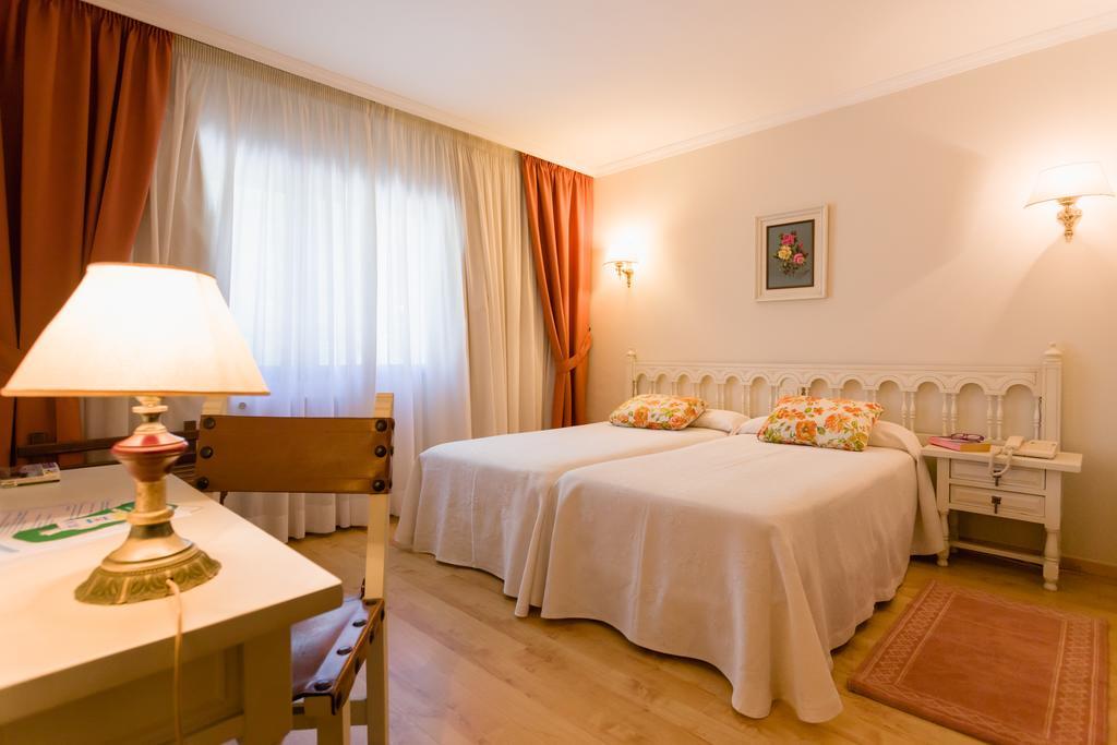 Standard Twin Room,253561485:JPEG