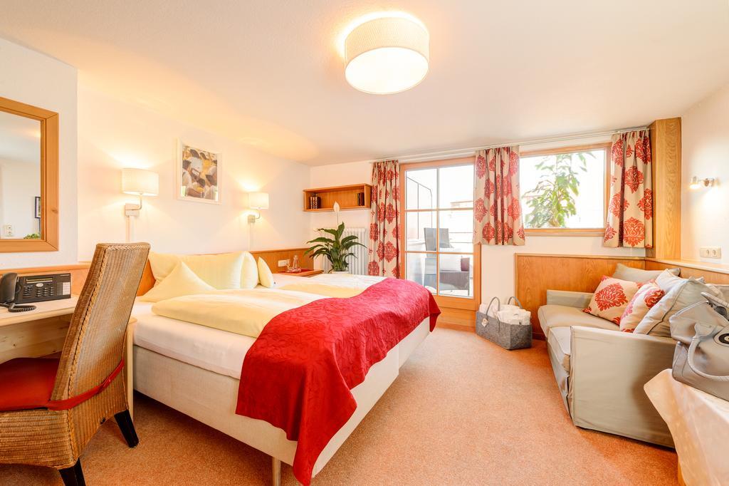Basic Double Room (14)