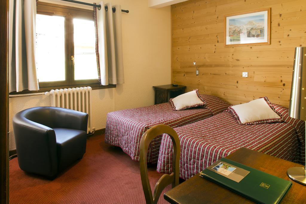 Chambre Double ou Lits Jumeaux avec Douche et Vue au Nord