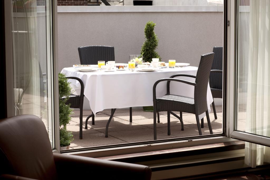 Single Room with Terrace