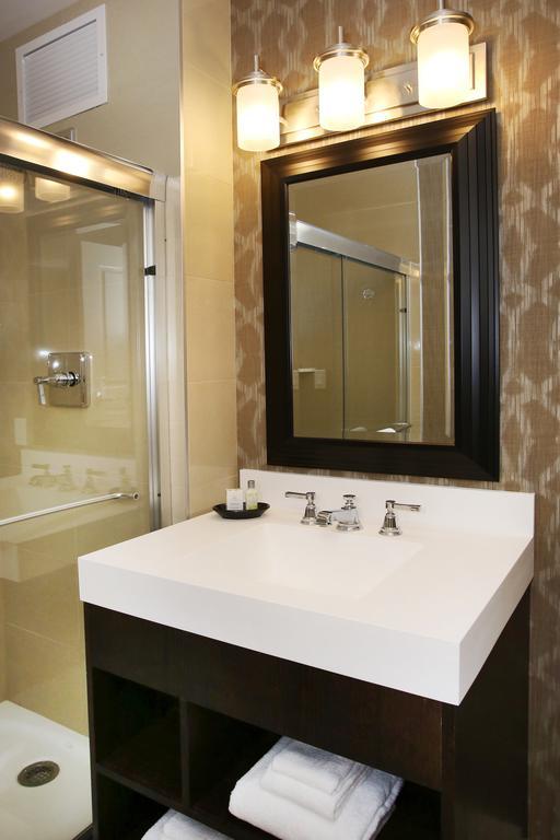 Coral Junior Suite King Non Smoking