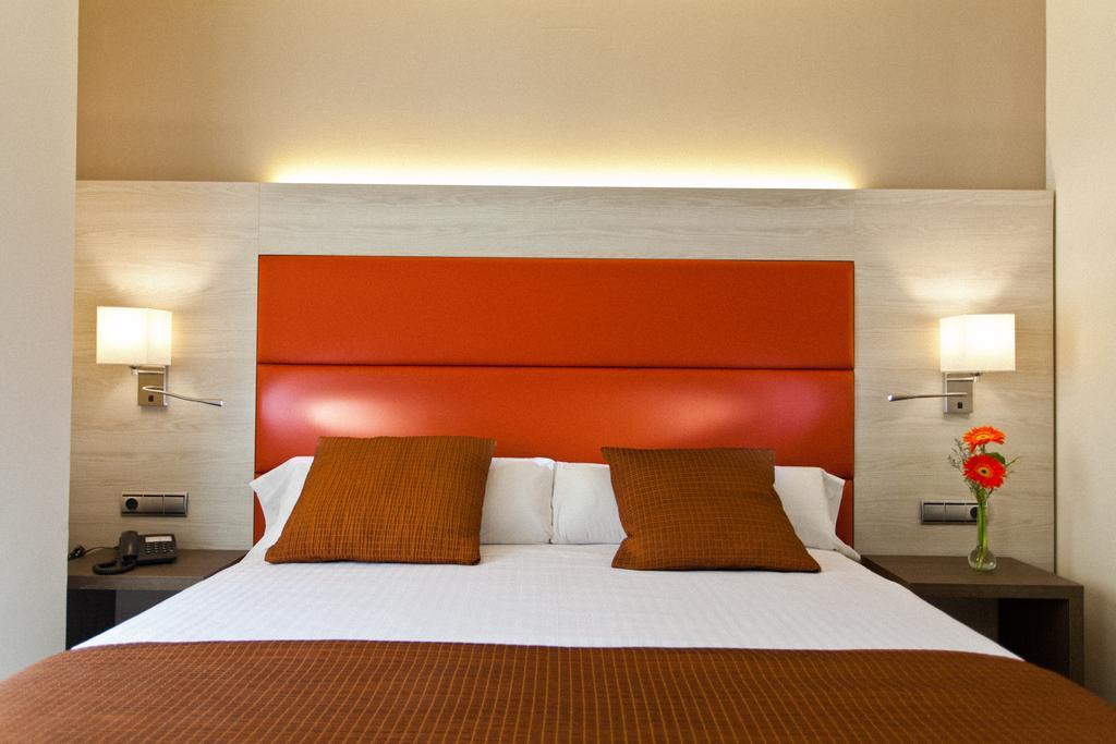 Queen Room with Spa Bath,264156873:JPEG