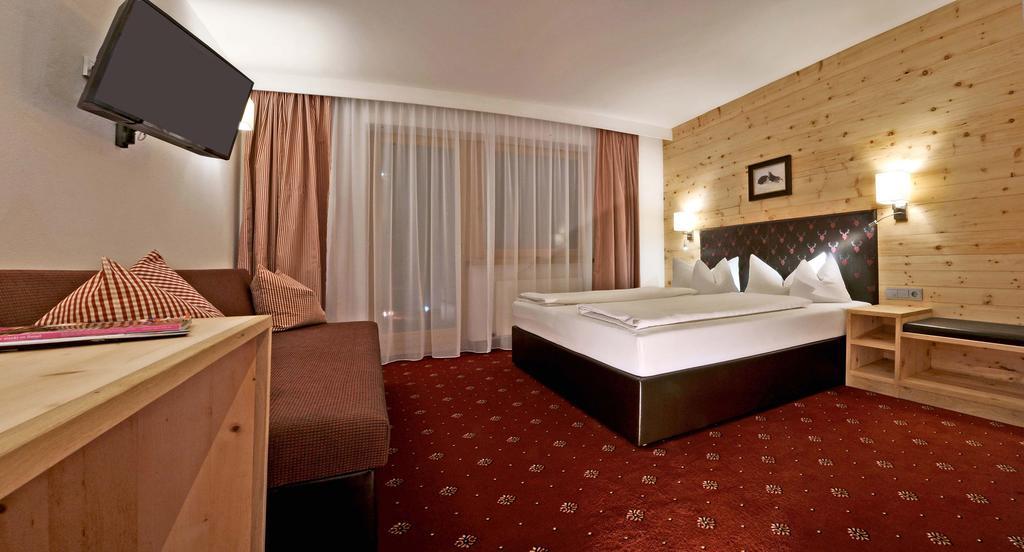 Doppelzimmer mit Balkon