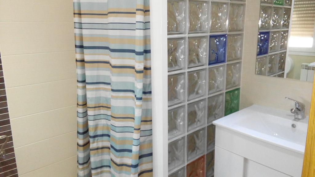 Habitación Doble con baño privado - 2 camas