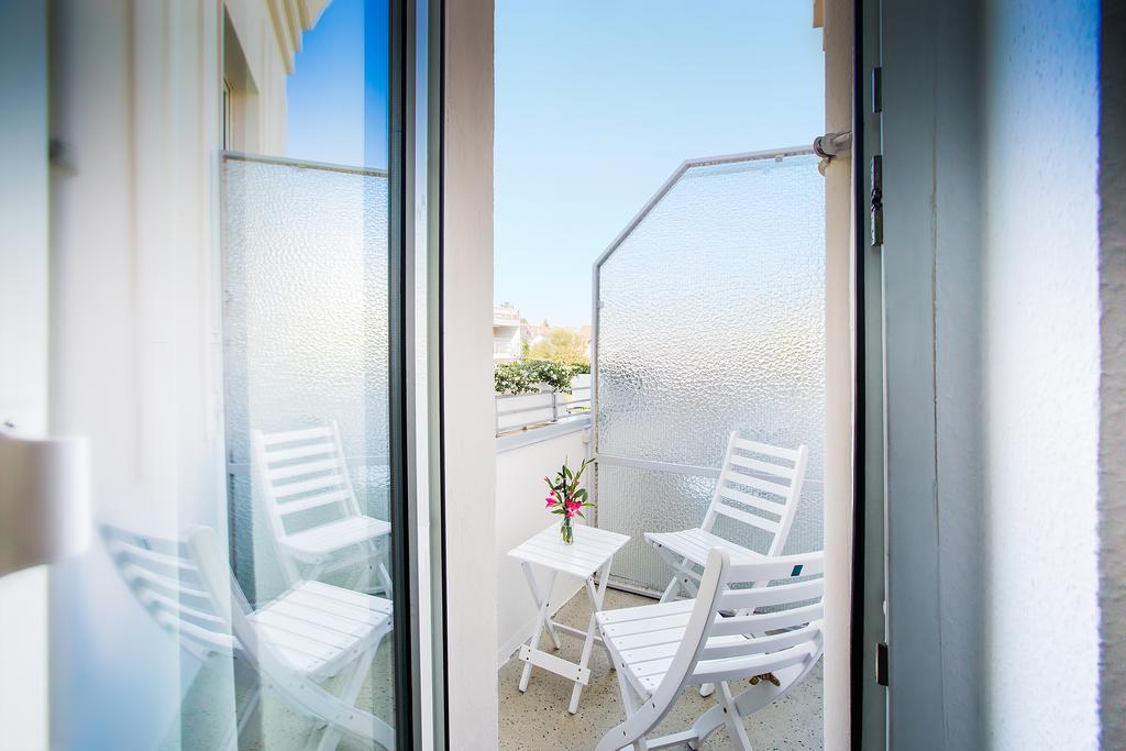 Fine - mit Balkon