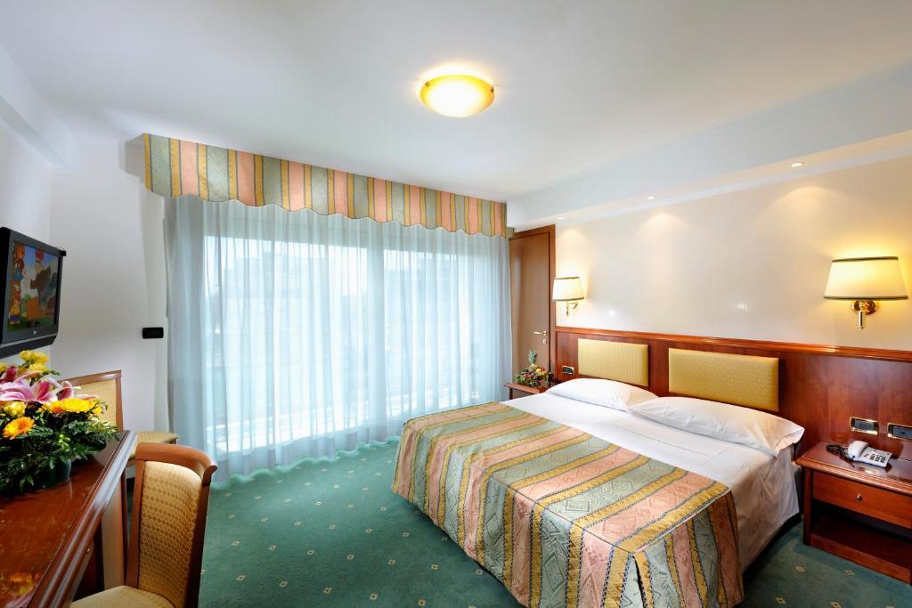 Deluxe Double or Twin Room,27525848:JPEG