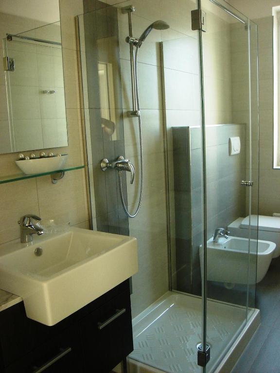 Comfort-Ferienwohnung mit 1 Schlafzimmer und Terrasse und Seeblick