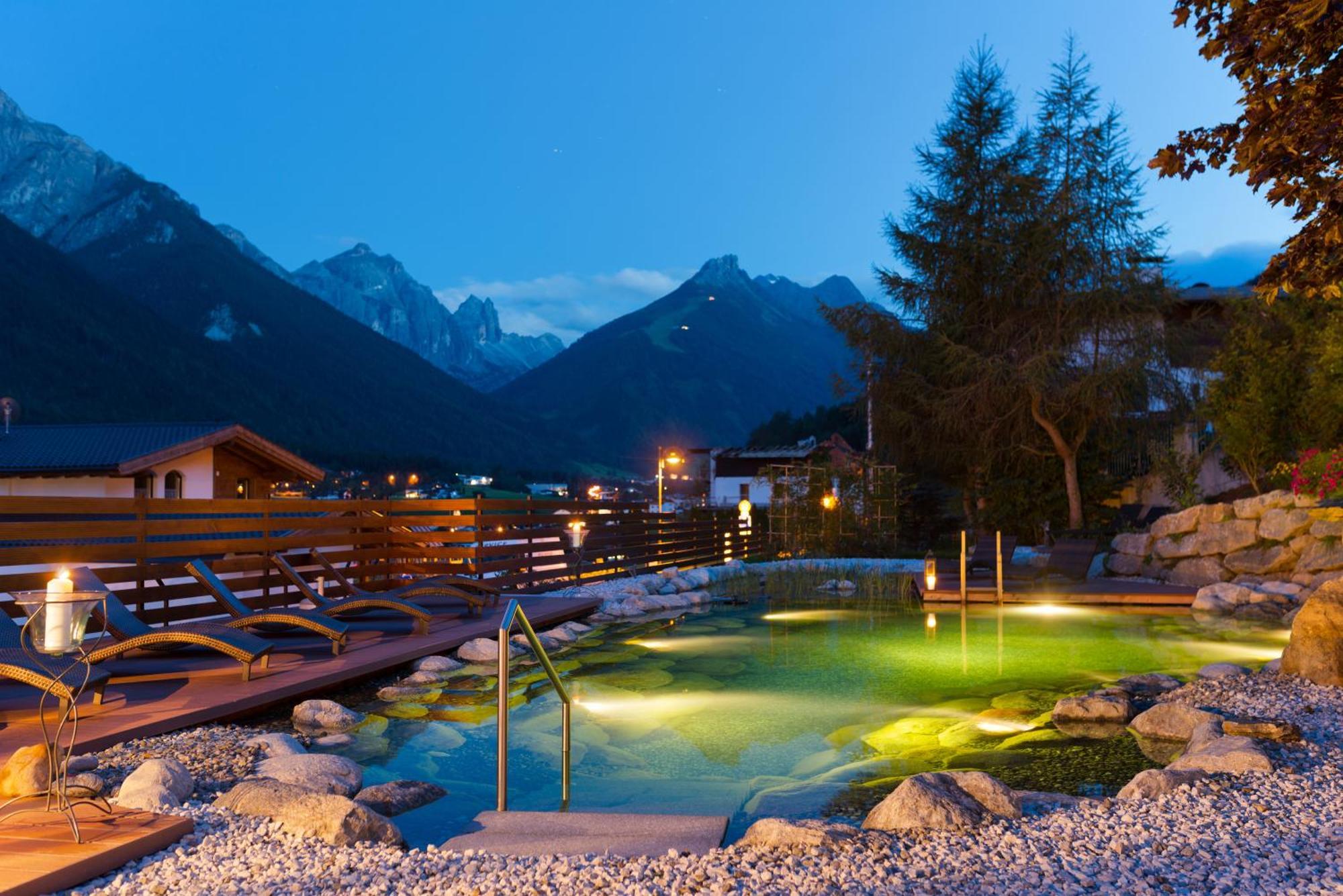 Superior Doppelzimmer mit Balkon und Bergblick