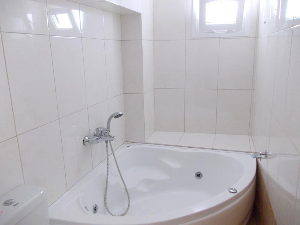 Double Room with Spa Bath,28617674:JPEG