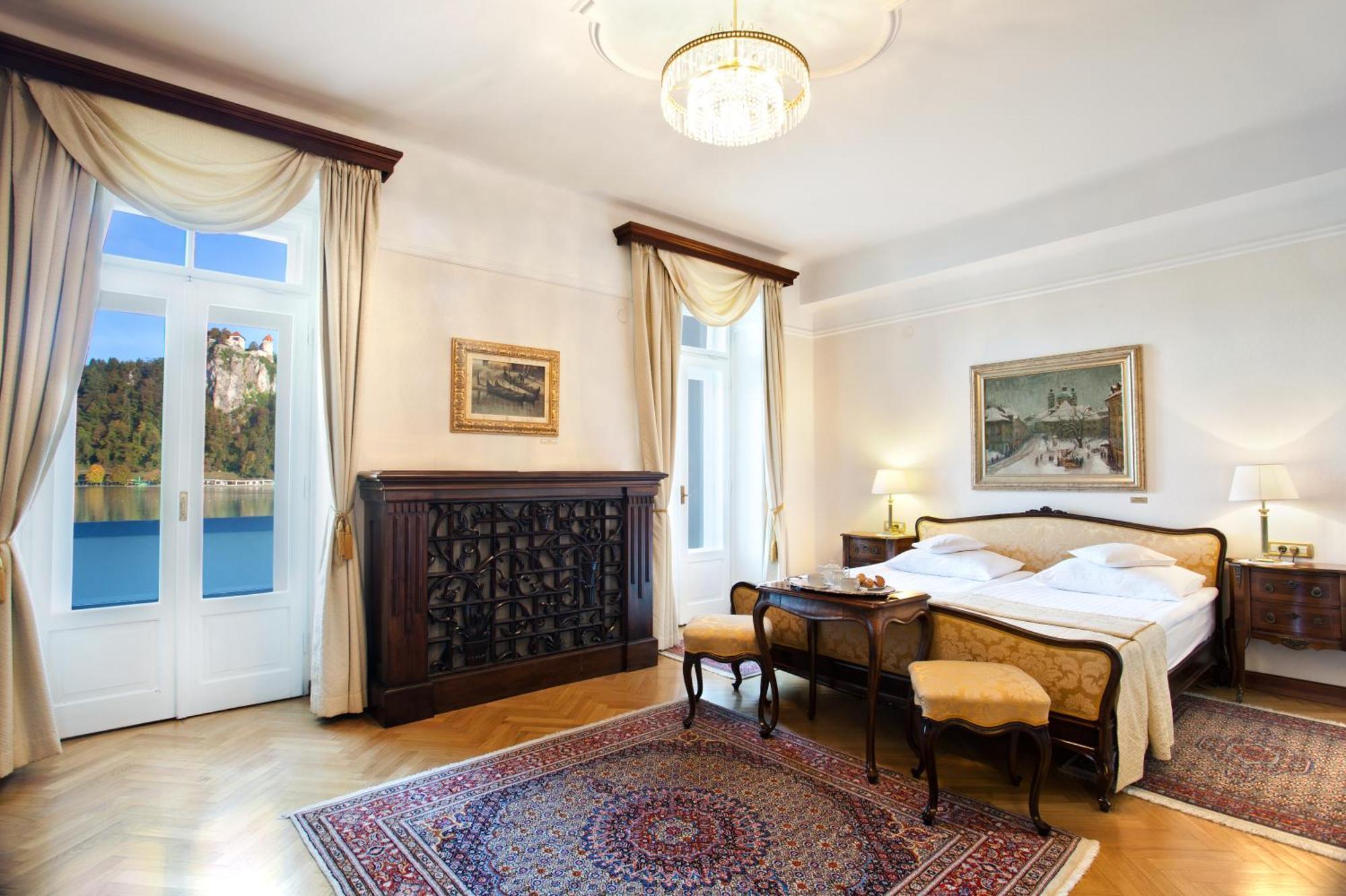 Suite Deluxe con Balcone e Vista Lago