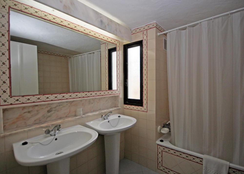 Villa com 2 Quartos Superior