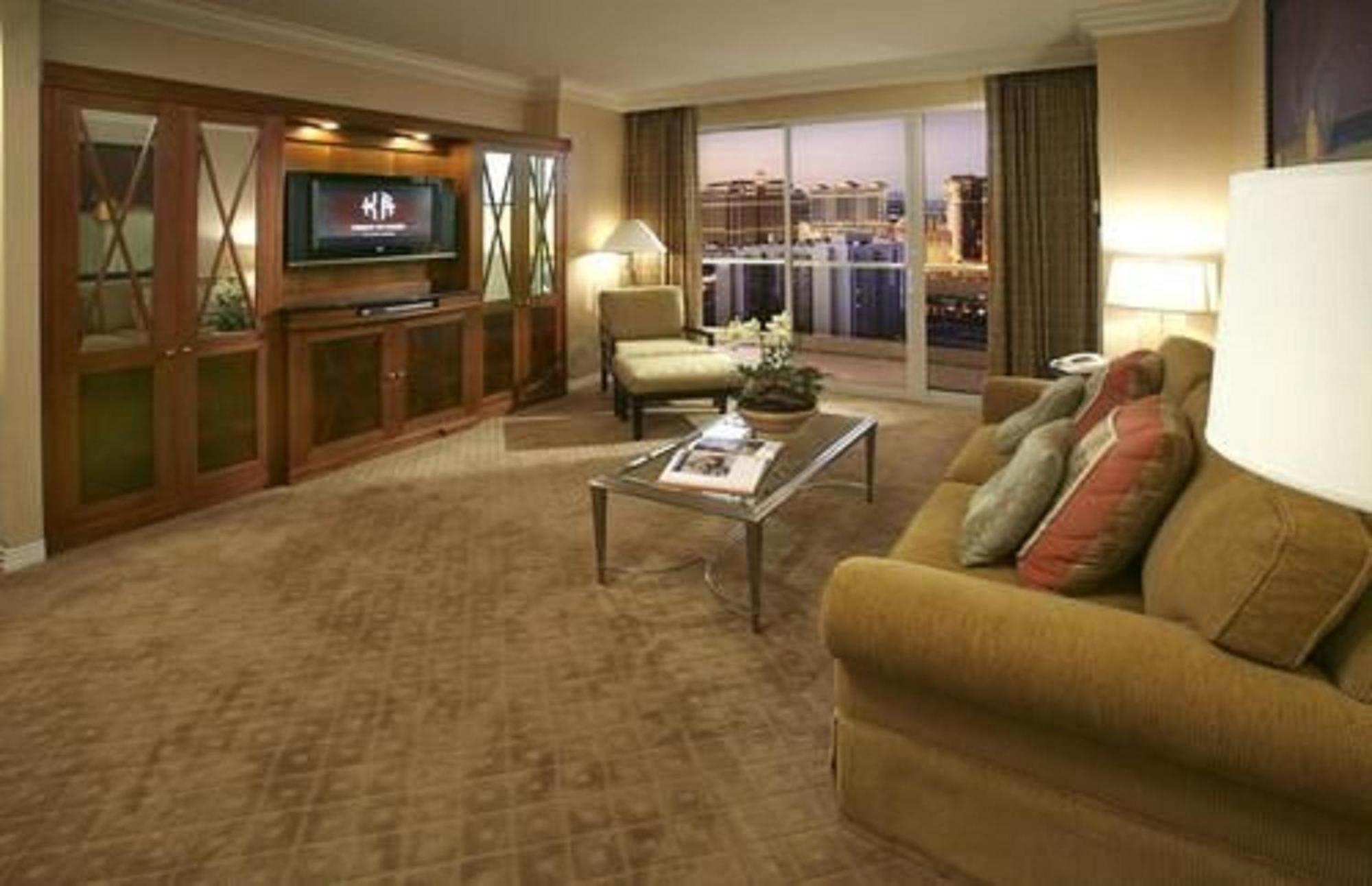 Suite 1 Chambre avec Balcon - Vue sur Strip