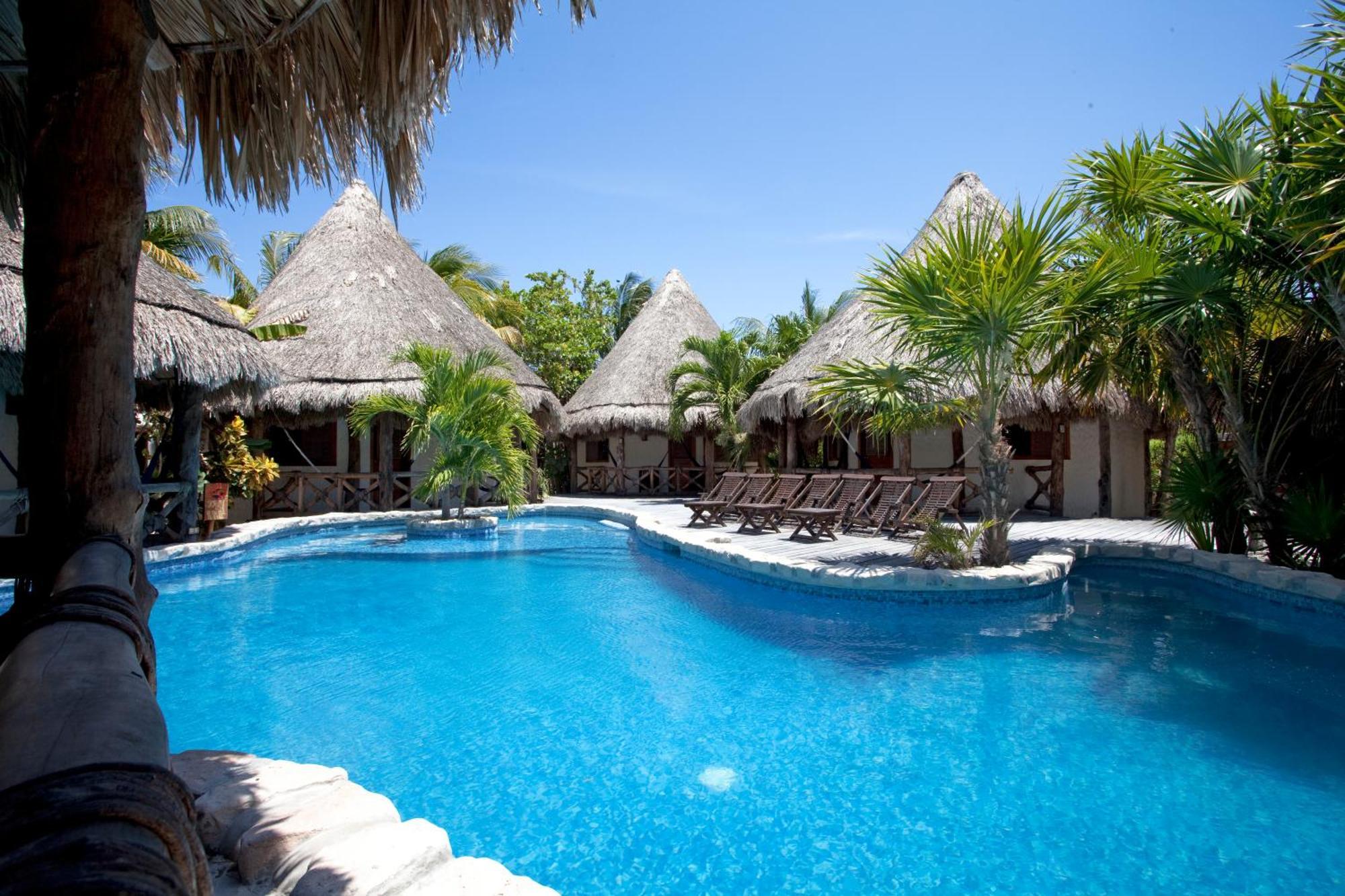 Bungalow with Pool View,1208229187:JPEG