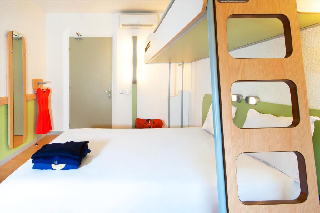 Chambre Triple avec Lit Superposé