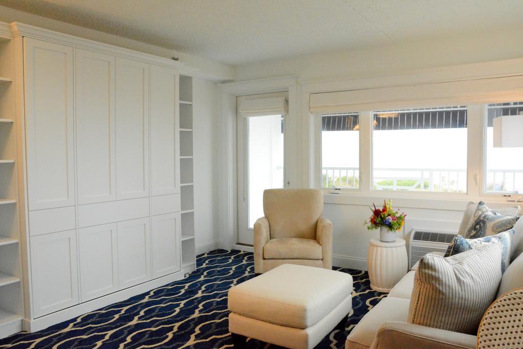 Oceanfront Suite