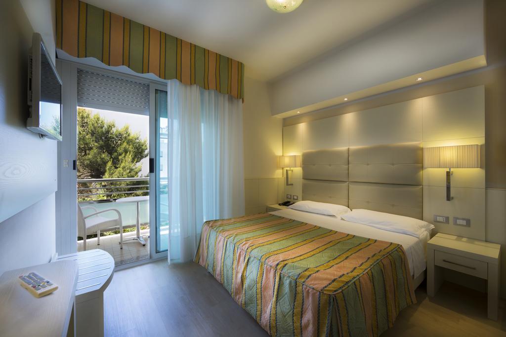 Single Room,272365353:JPEG
