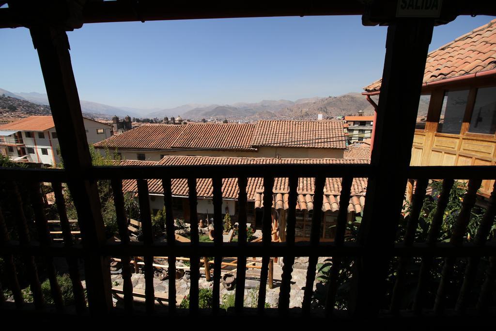 Habitación Triple con vistas a la ciudad