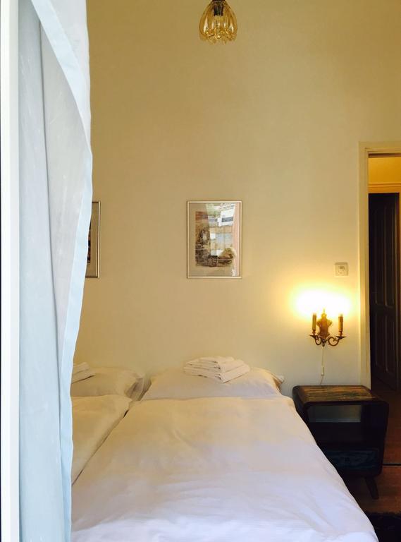 Chambre Simple avec Salle de Bains Commune