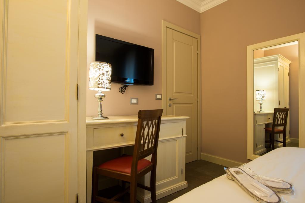 Camera Comfort Matrimoniale/Doppia con Letti Singoli