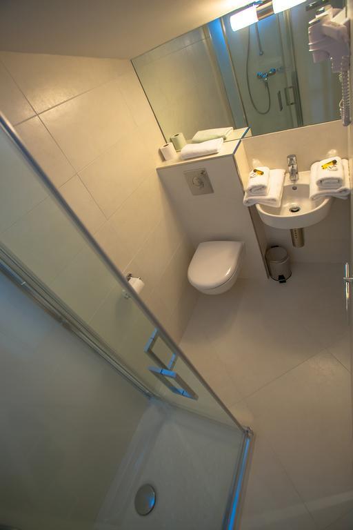 Standard Double Room,347551759:JPEG