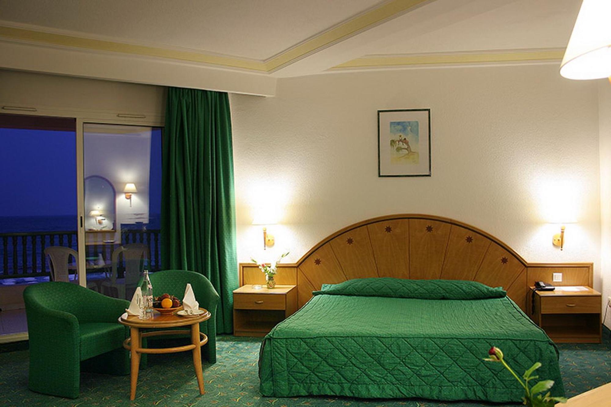 Chambre Double (2 Adultes)