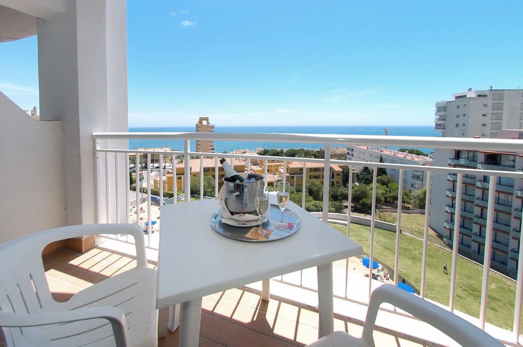 Double Room with Sea View (2 adults),957304630:JPEG