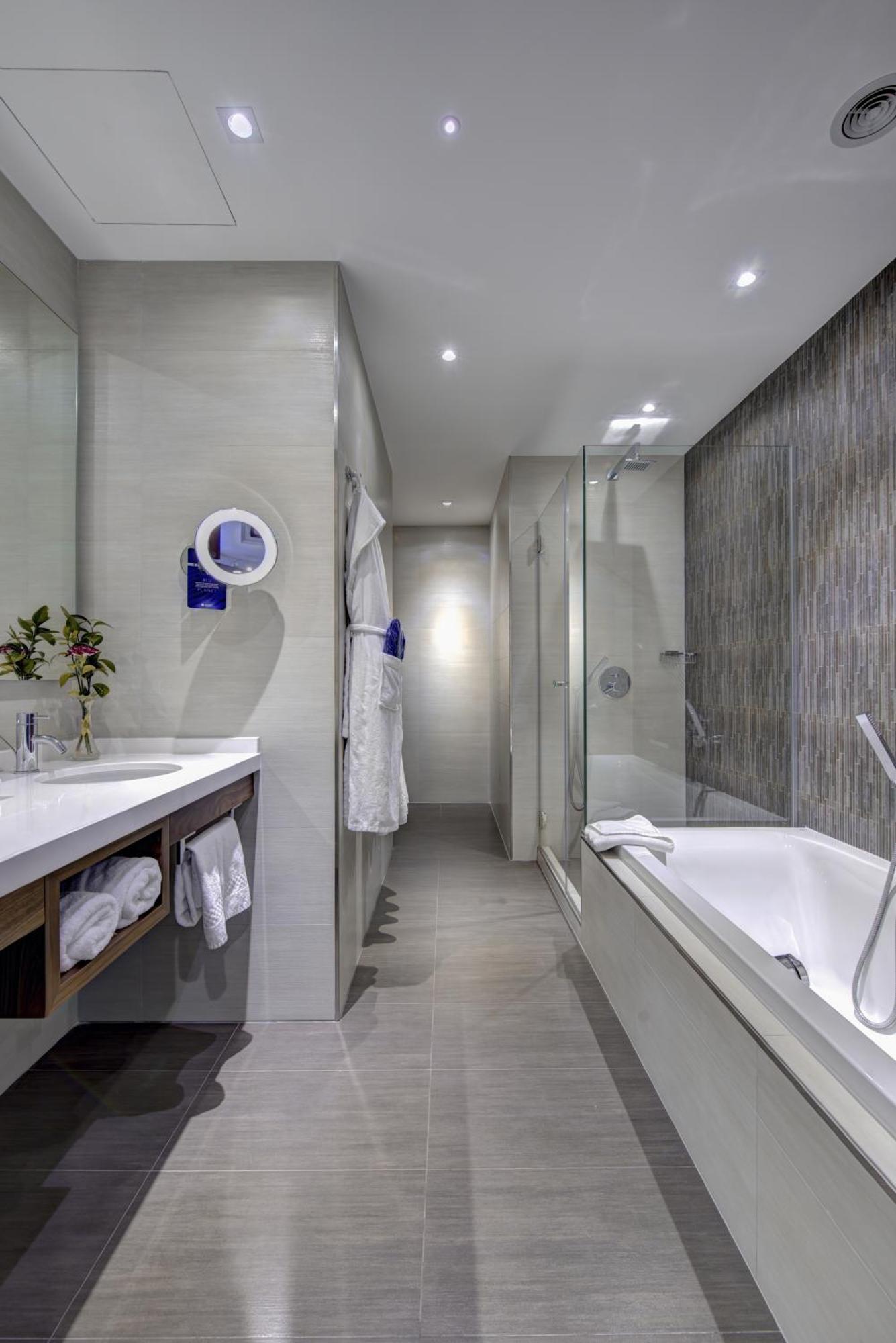 Premium Suite with Outdoor Whirlpool and Sea View