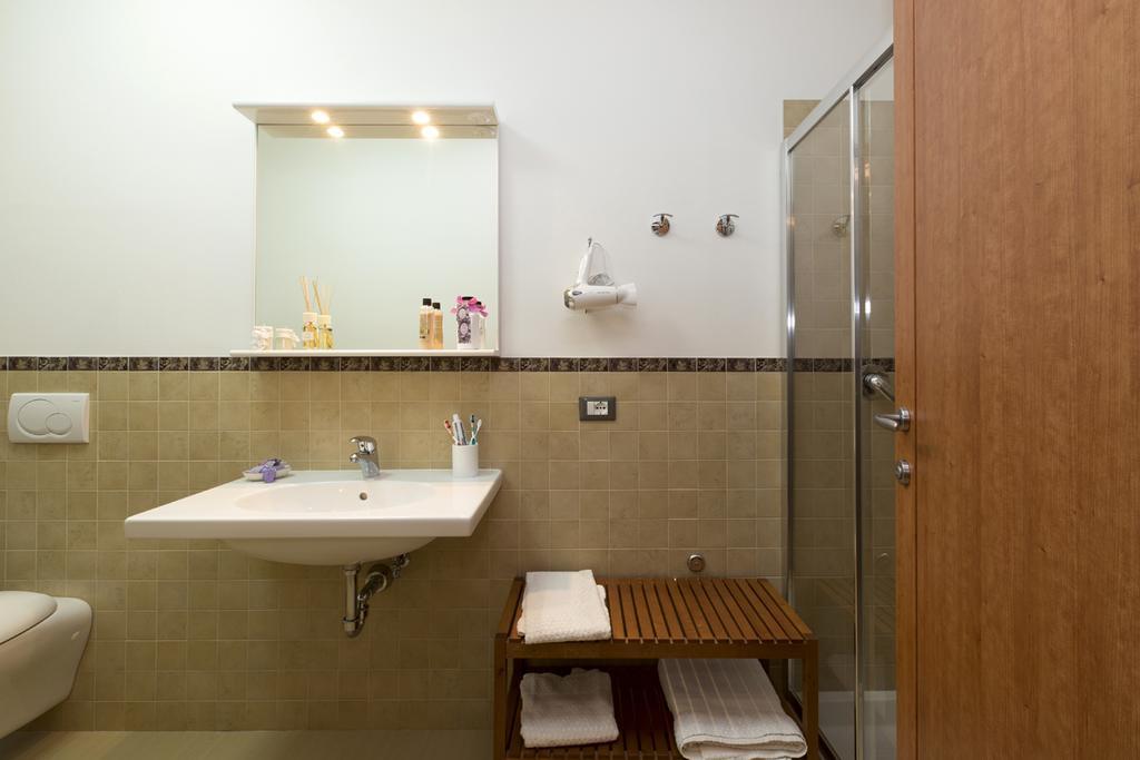 Camera Matrimoniale con Bagno Privato Esterno