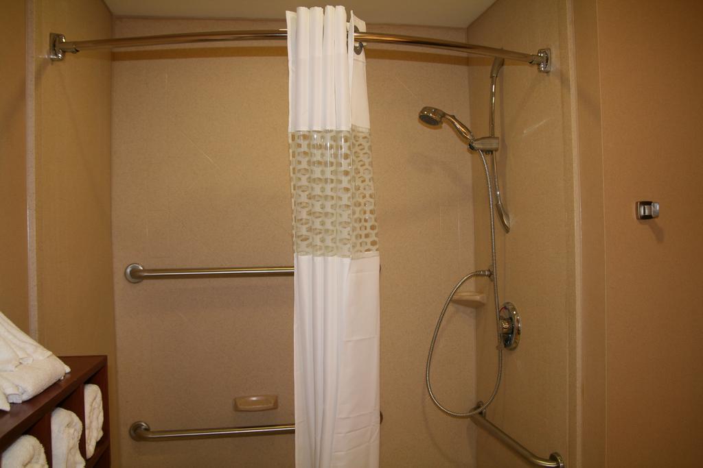 Queen Room with Two Queen Beds Mobility Accessbile - Non-Smoking