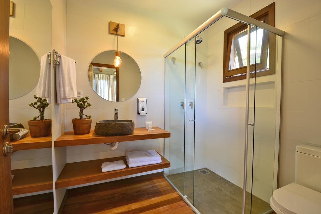 Quarto Deluxe com Cama de Casal ou 2 Camas de Solteiro, Jardim e Vista do Mar