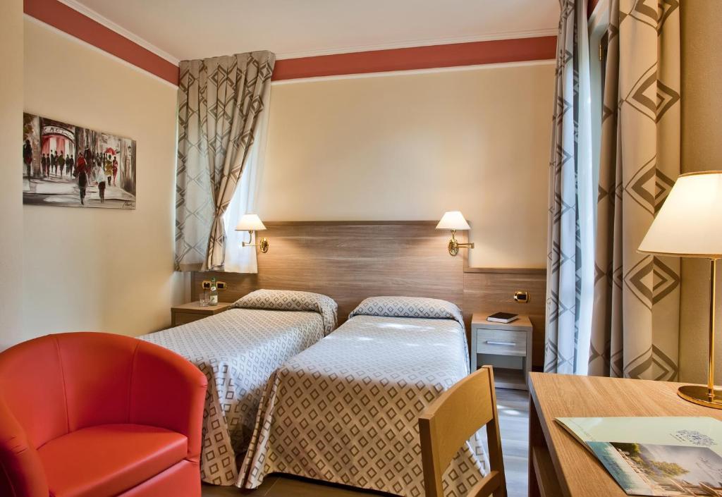 Double or Twin Room with air conditioning