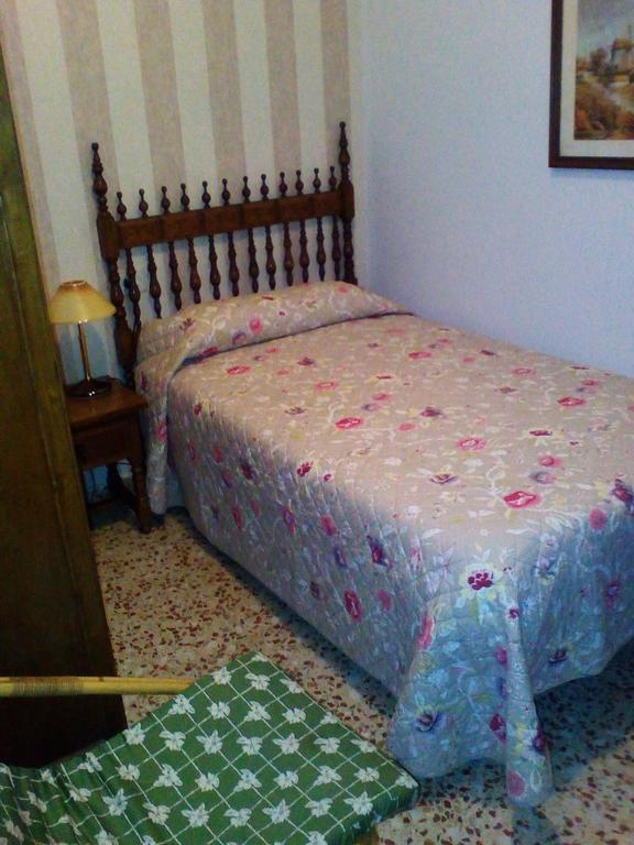 Single Room,1595407103:JPEG
