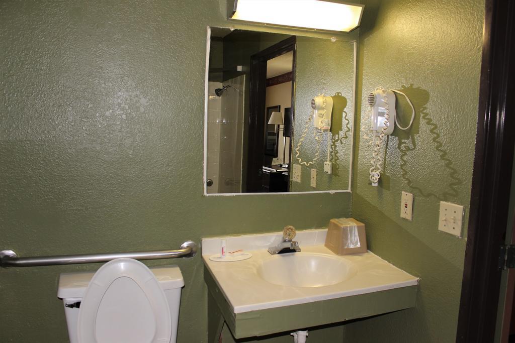 Double Room with Two Double Beds - Non-Smoking