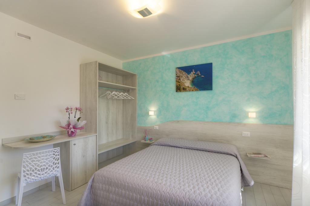 Double Room,900917701:JPEG