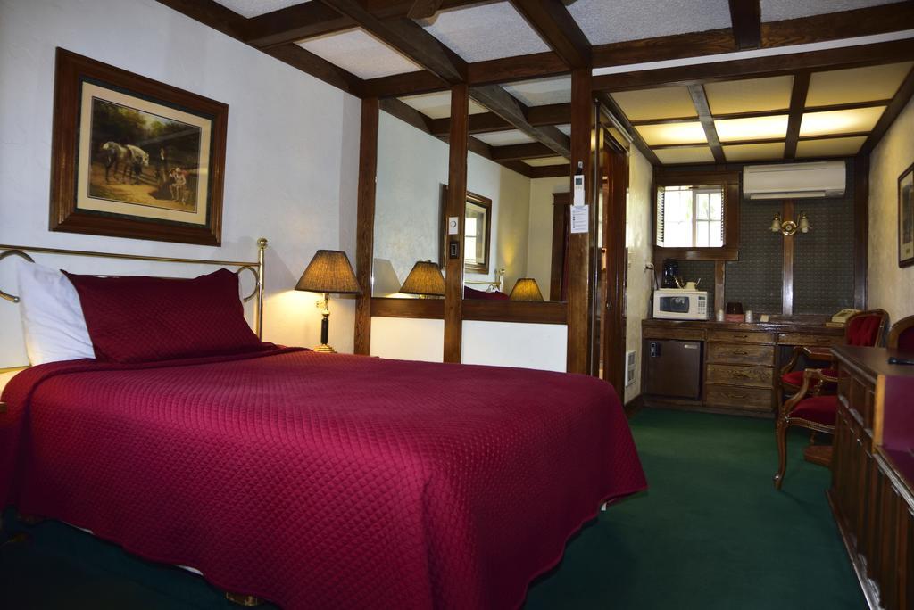 Queen Room