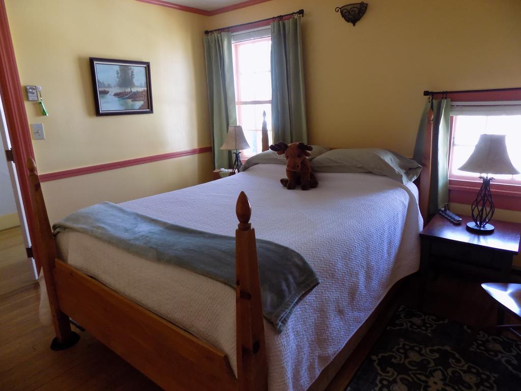 Queen Room
