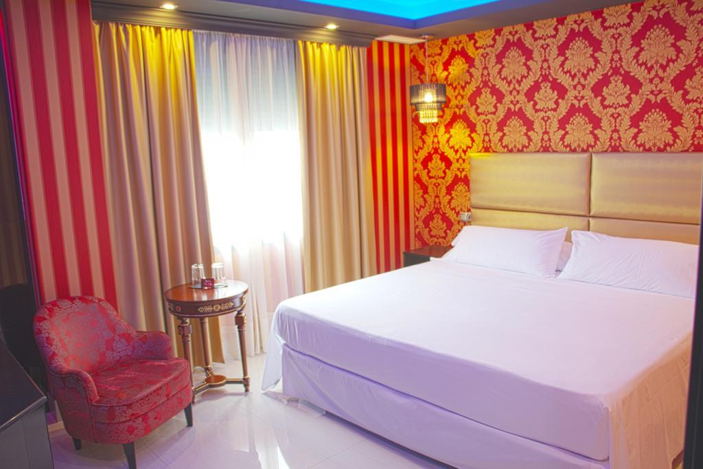 Deluxe Super Room with Spa Bath,397981398:JPEG