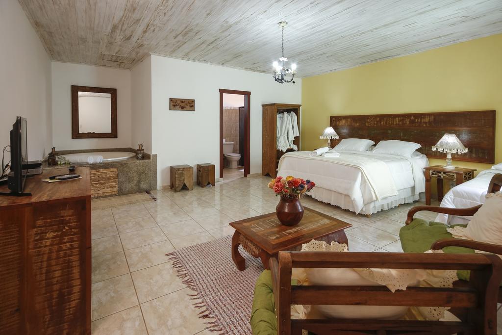 Quarto Duplo Master com Banheira de Hidromassagem