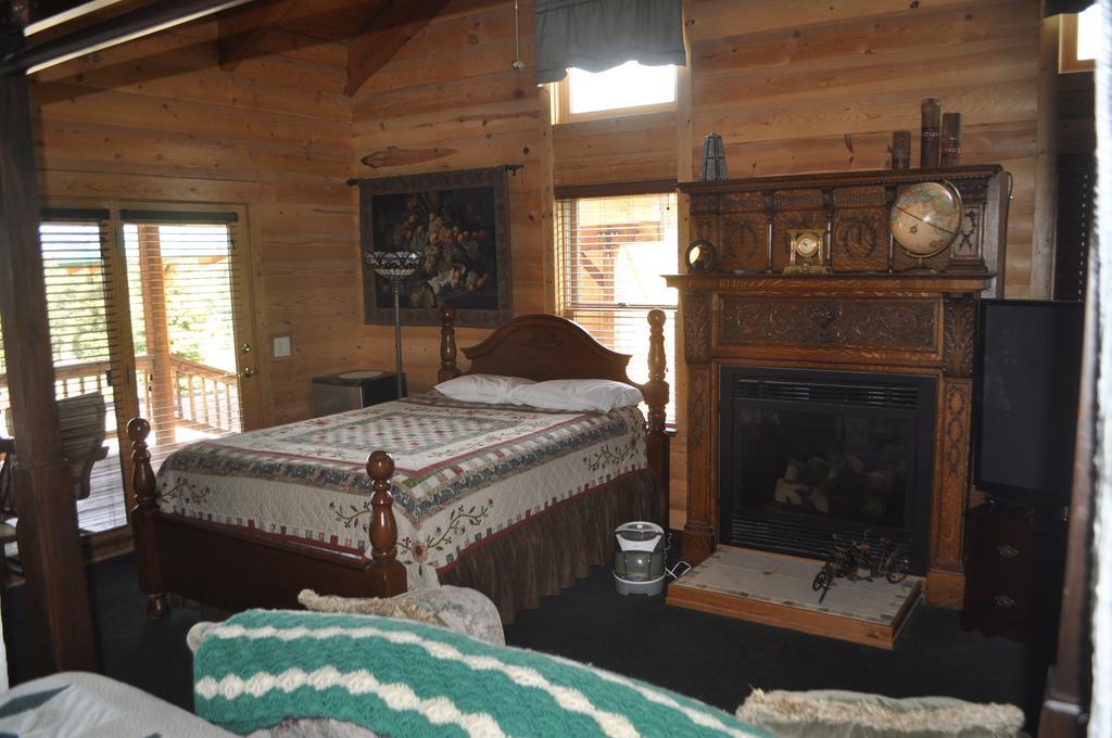 Deluxe Suite with Spa Bath