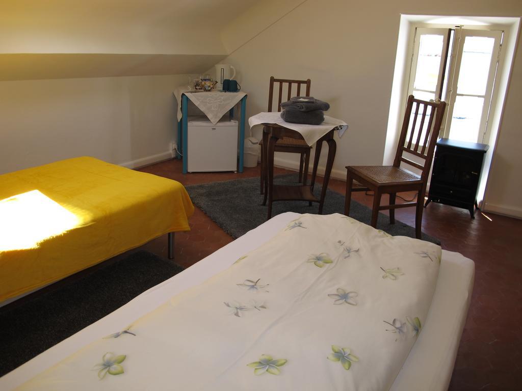 Chambre Double ou Lits Jumeaux Économique avec Douche et Toilettes Communes