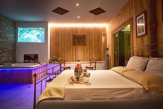 Suite de Luxe avec Forfait Spa - Sous-Sol