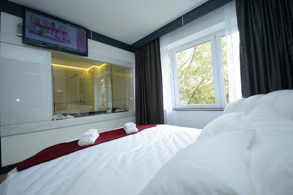 Kamer met Kingsize bed en Bubbelbad