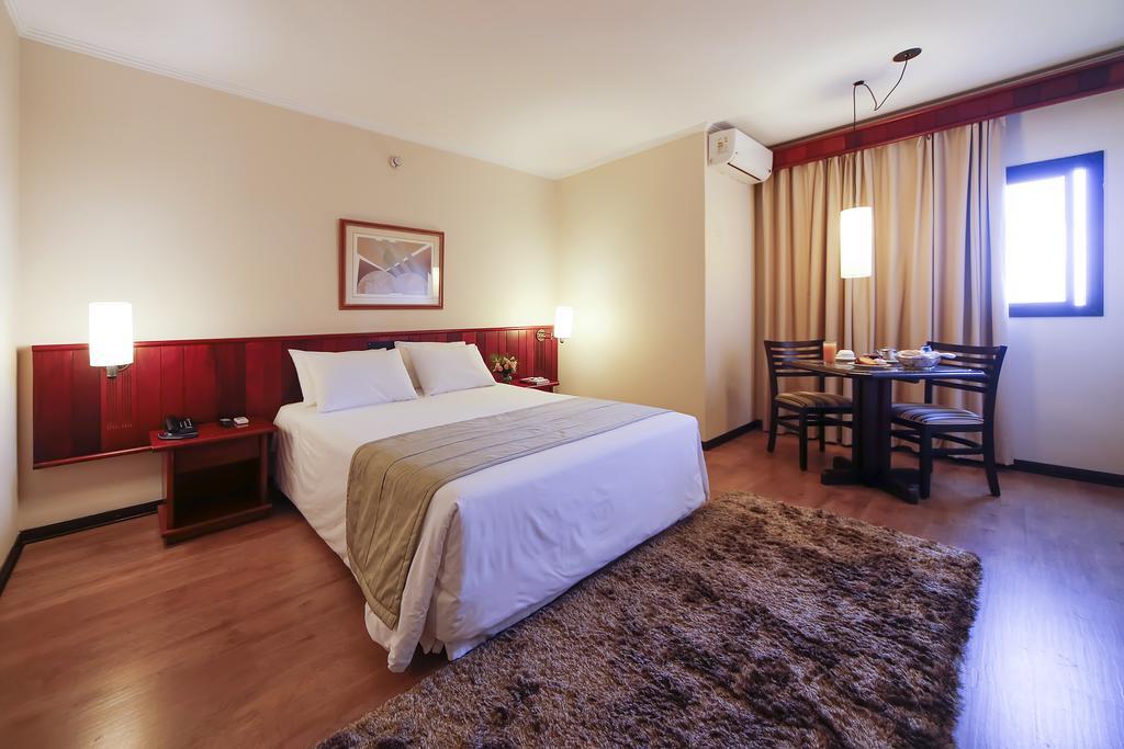 Quarto Deluxe com Cama Queen-size