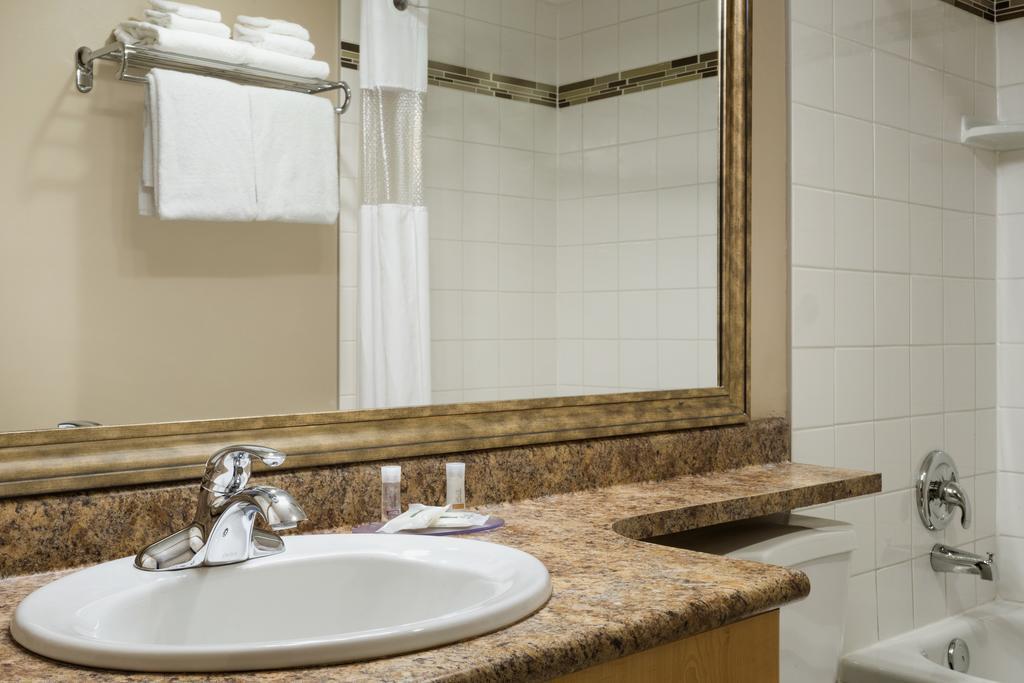 Zimmer mit 2 Queensize-Betten – begrenzte Aussicht, Nichtraucher