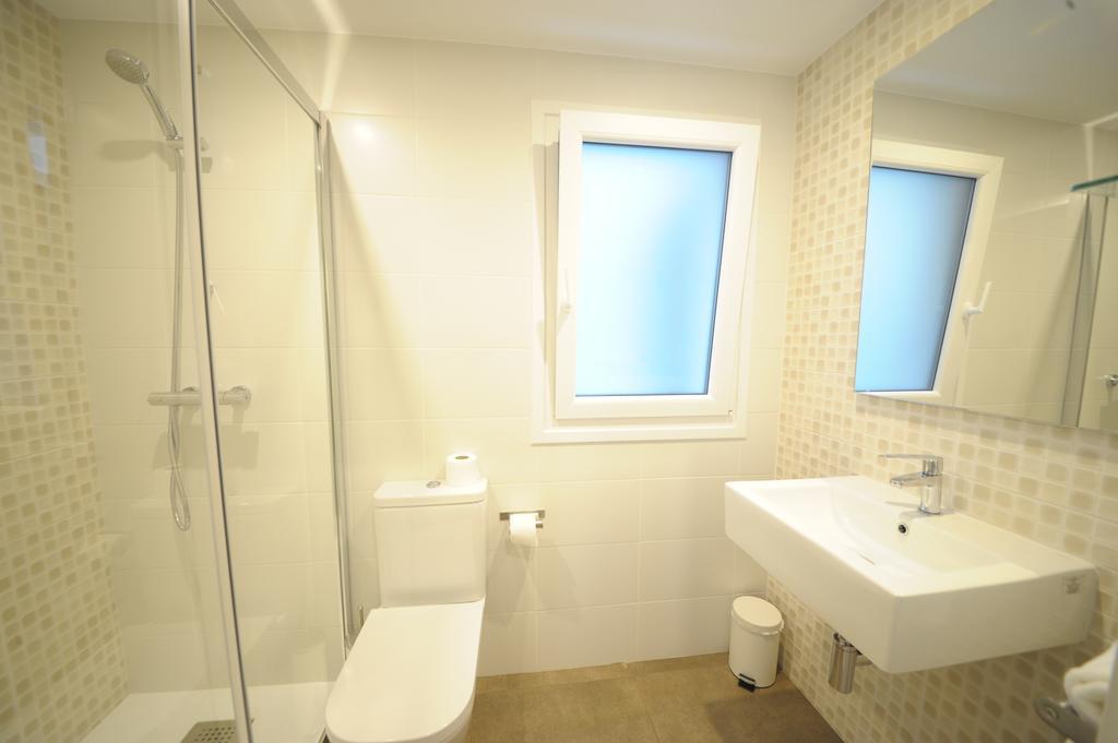 Twin Room with Private Bathroom,406577712:JPEG